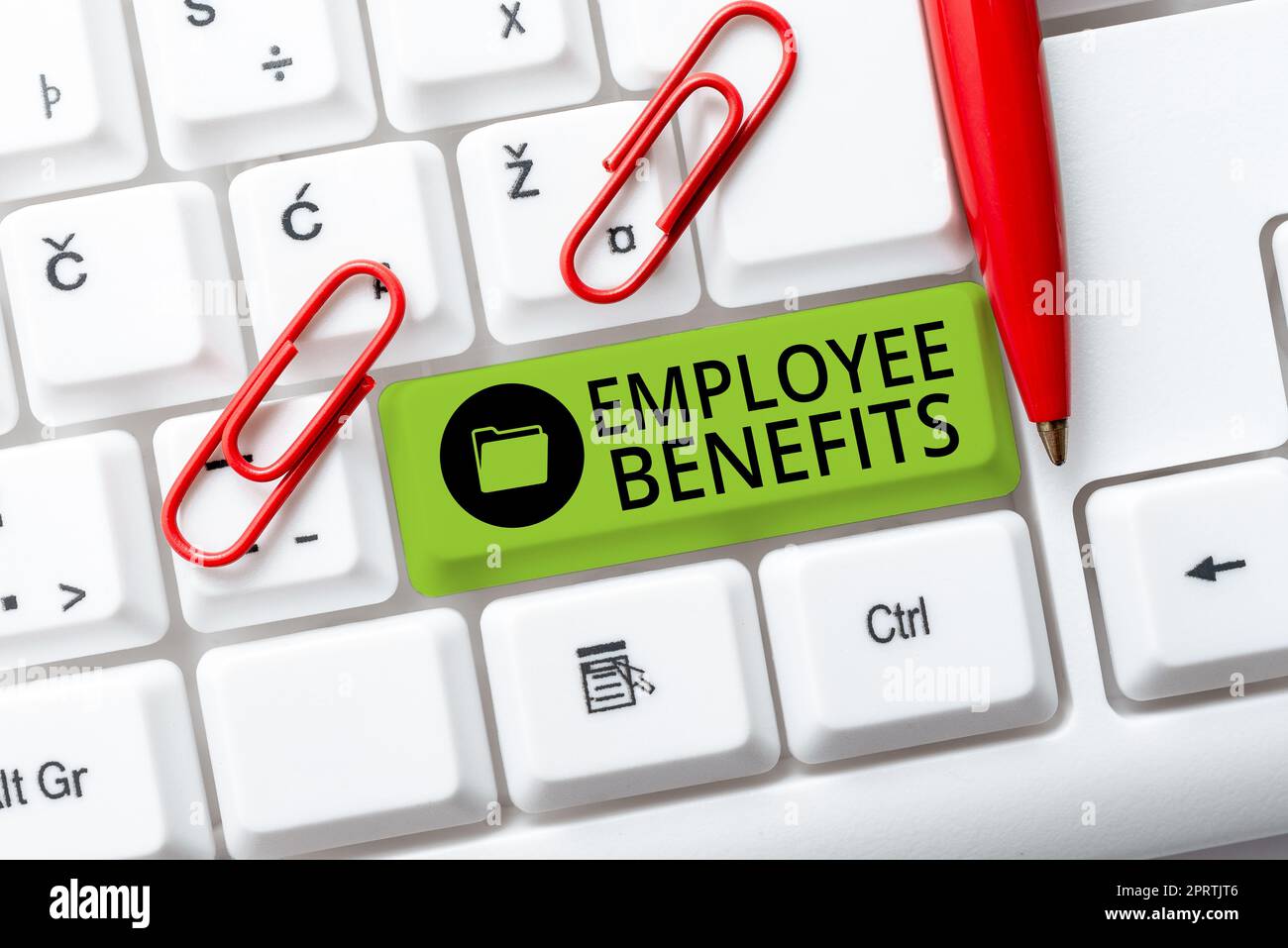 Writing displaying text Employee BenefitsIndirect and noncash compensation paid to an employee. Internet Concept Indirect and noncash compensation paid to an employee Stock Photo