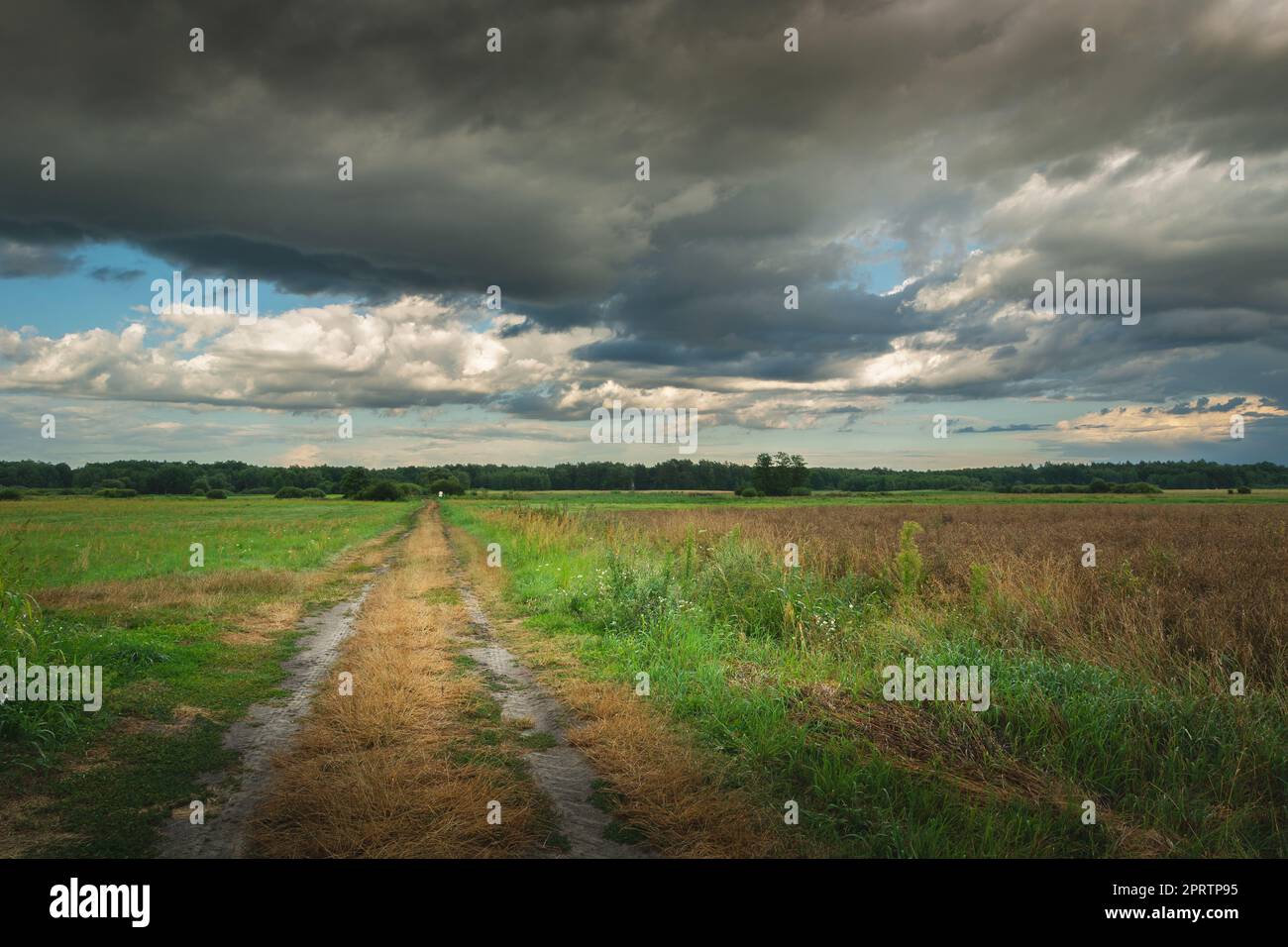 Road dark clouds hi-res stock photography and images - Alamy