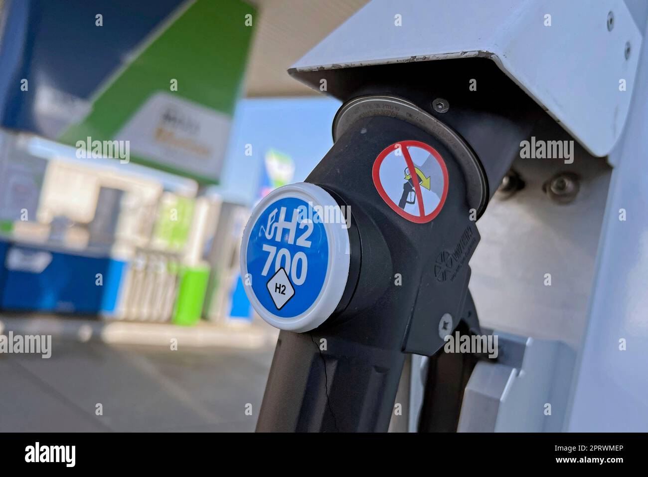 Munich, Deutschland. 27th Apr, 2023. Fuel nozzle at a gas pump of a