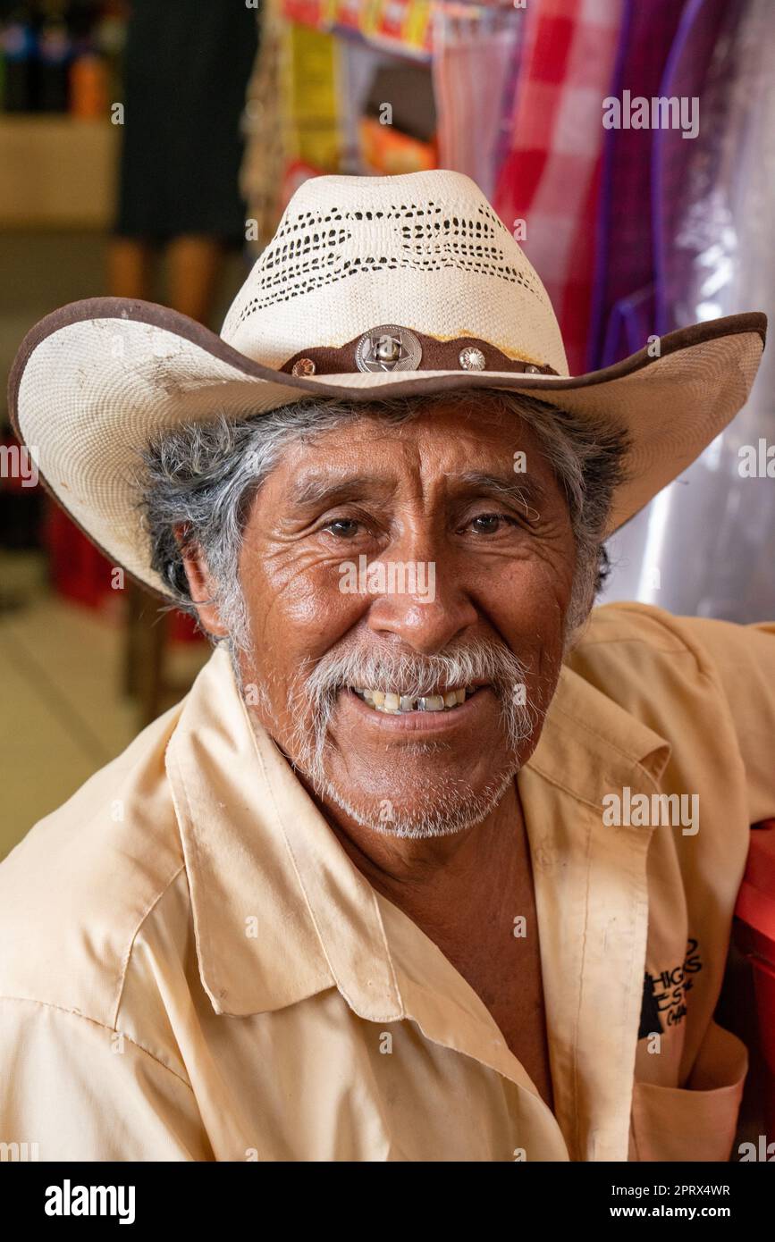 Mexican man wearing straw hat hi-res stock photography and images - Alamy