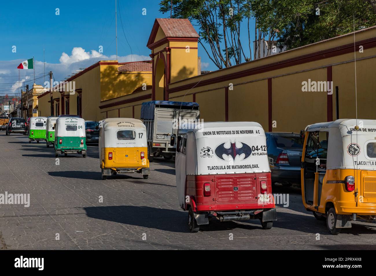 Mototaxis on the street in Tlacolula de Matamoros in the Central