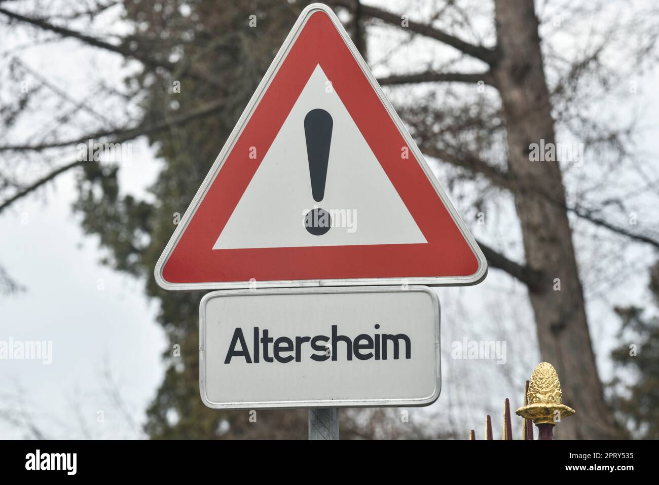 a retirement home or senior center, care in old age Stock Photo Alamy