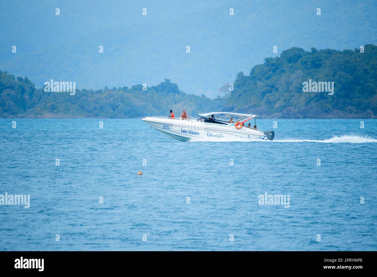 The white speed boat in the sea runs at speed Stock Photo - Alamy