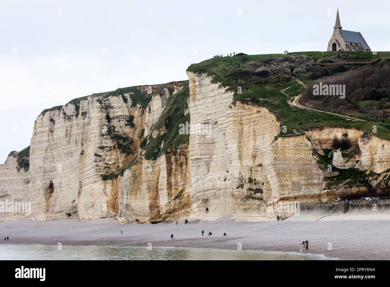 Cliffs etretat famous pointed hi-res stock photography and images - Alamy