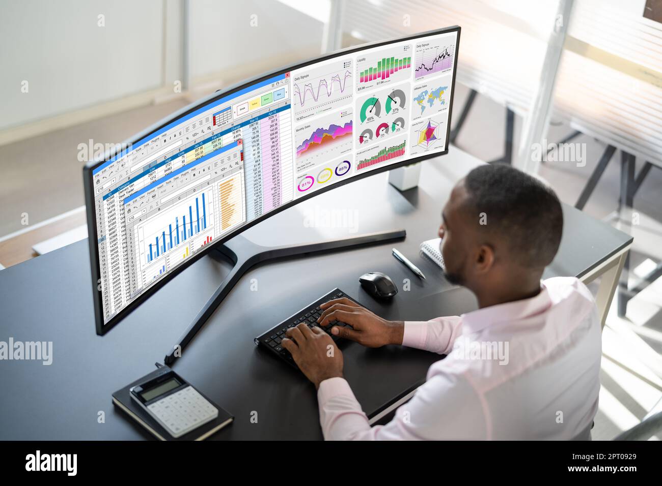 African American Business Data Analyst Using Analytics Software Stock ...