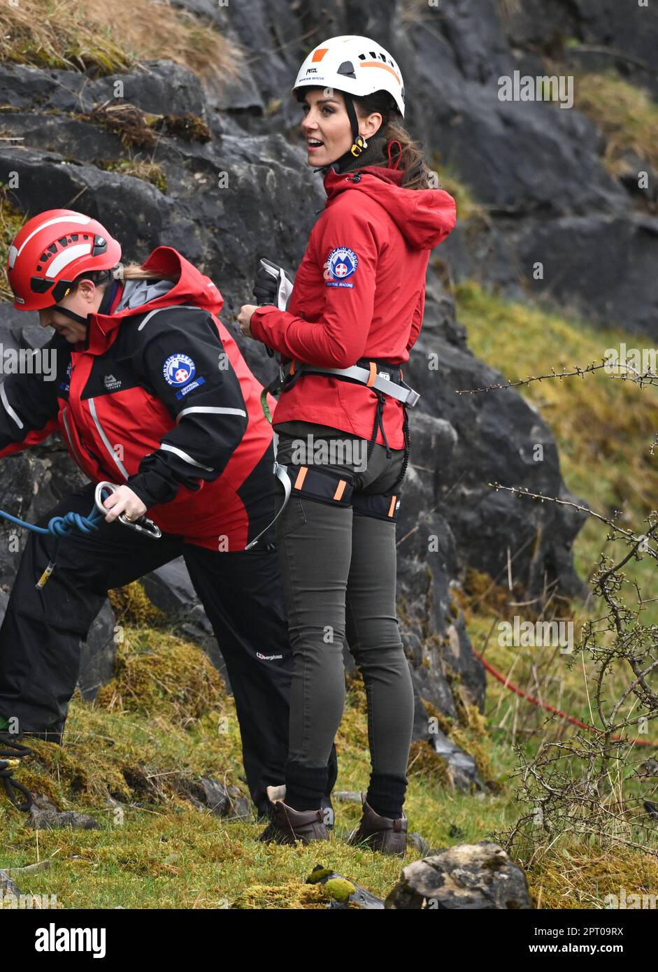 Search and rescue team volunteers hi-res stock photography and images -  Page 2 - Alamy