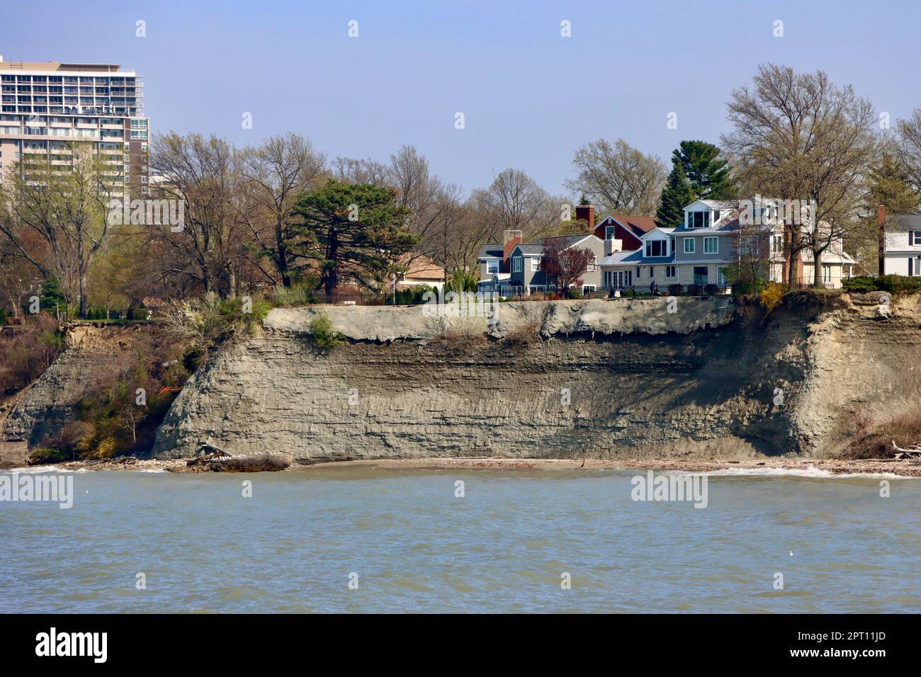 Buildings on top of eroding coastline of Lake Erie in Lakewood west of Cleveland Stock Photo