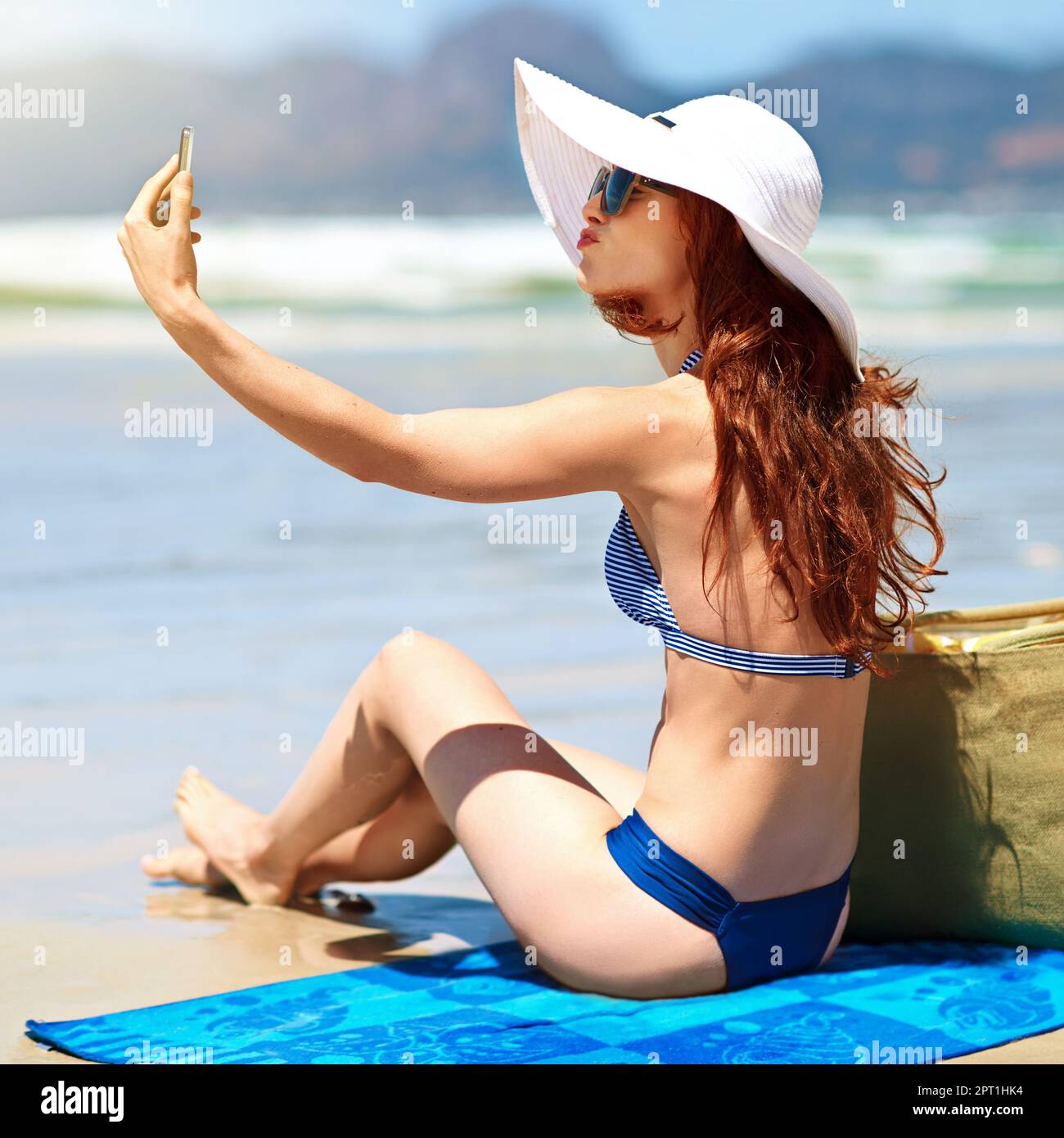Woman selfie bikini hi-res stock photography and images - Page 3 - Alamy