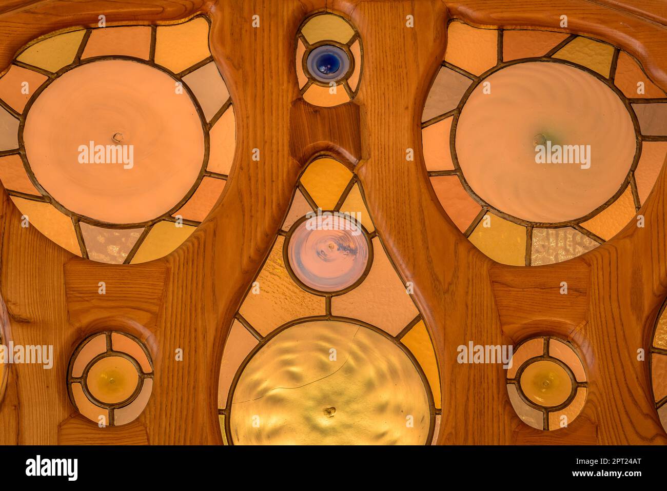 Stained glass window of the access door to the main room of the noble floor of Casa Batlló