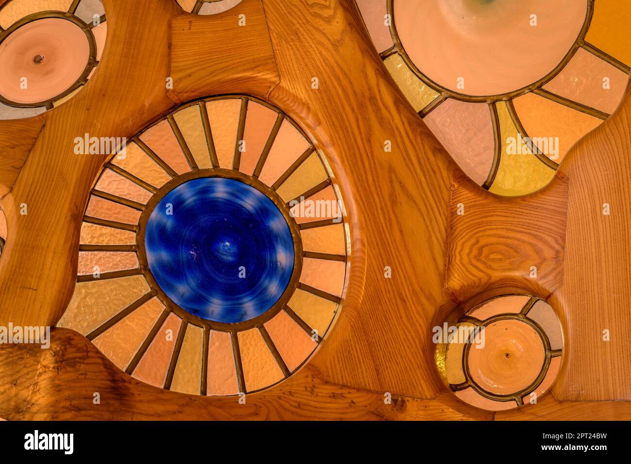 Stained glass window of the access door to the main room of the noble floor of Casa Batlló