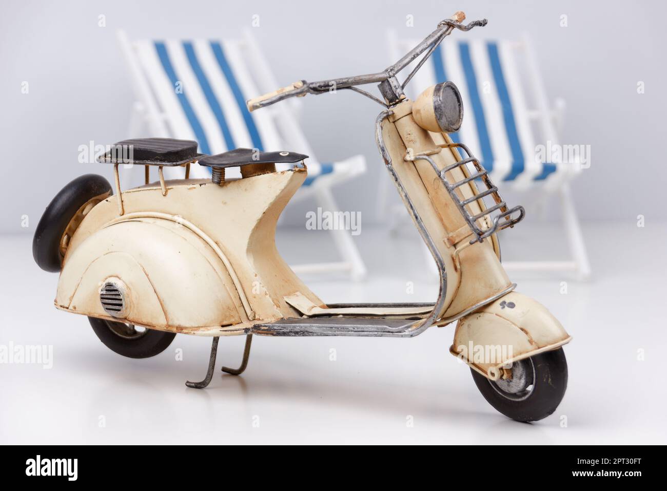 Classic scooter lifestyle hi-res stock photography and images - Page 6 -  Alamy