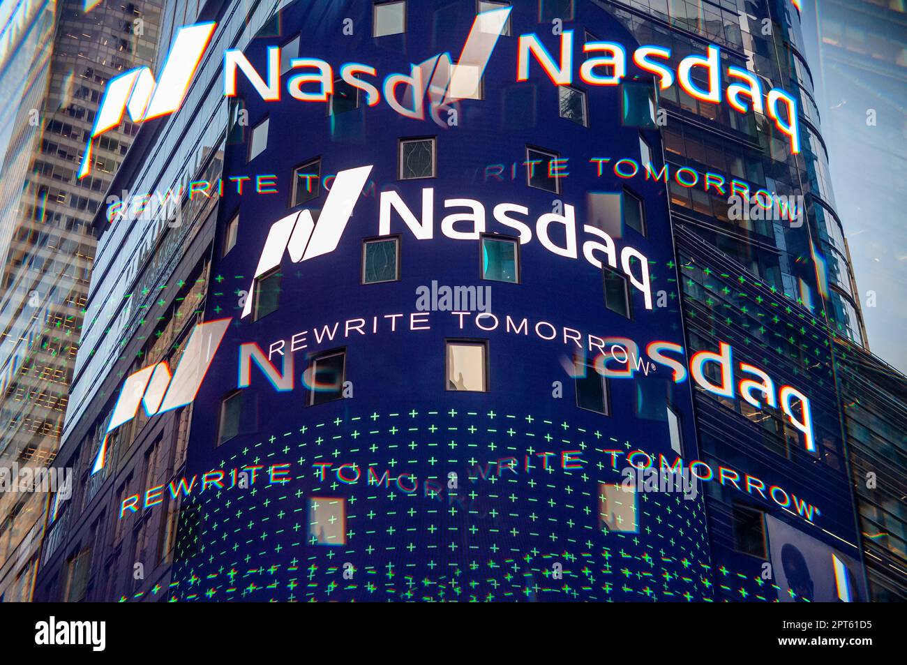 December 1, 2025: Bitcoin Selloff and Spillover Risks to Nasdaq Futures