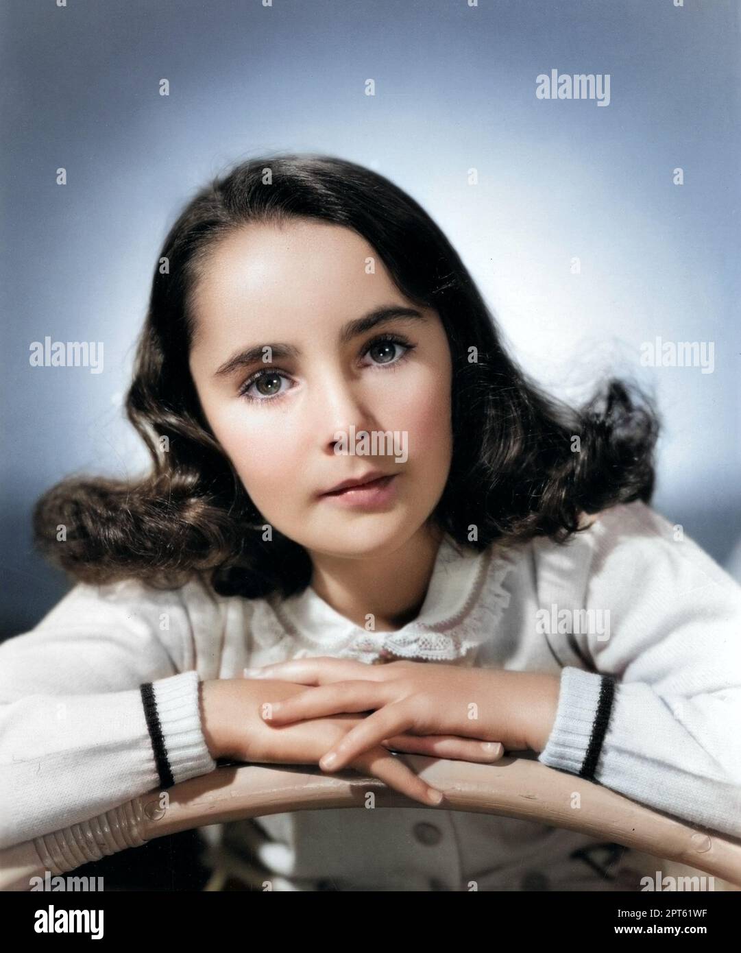 Elizabeth Taylor - earliest known publicity portraits from her