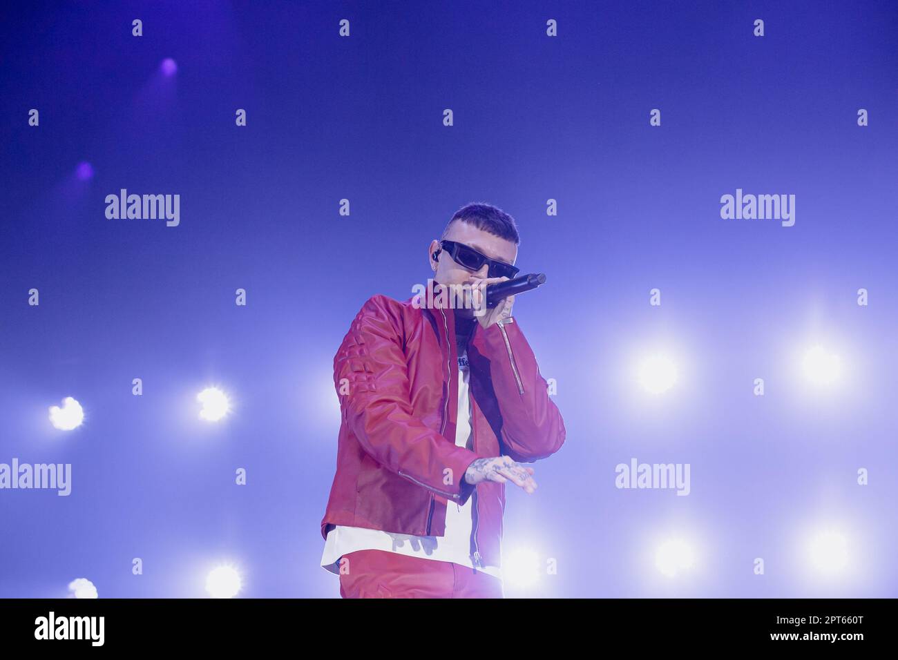 Lazza rapperc italiano hi-res stock photography and images - Alamy