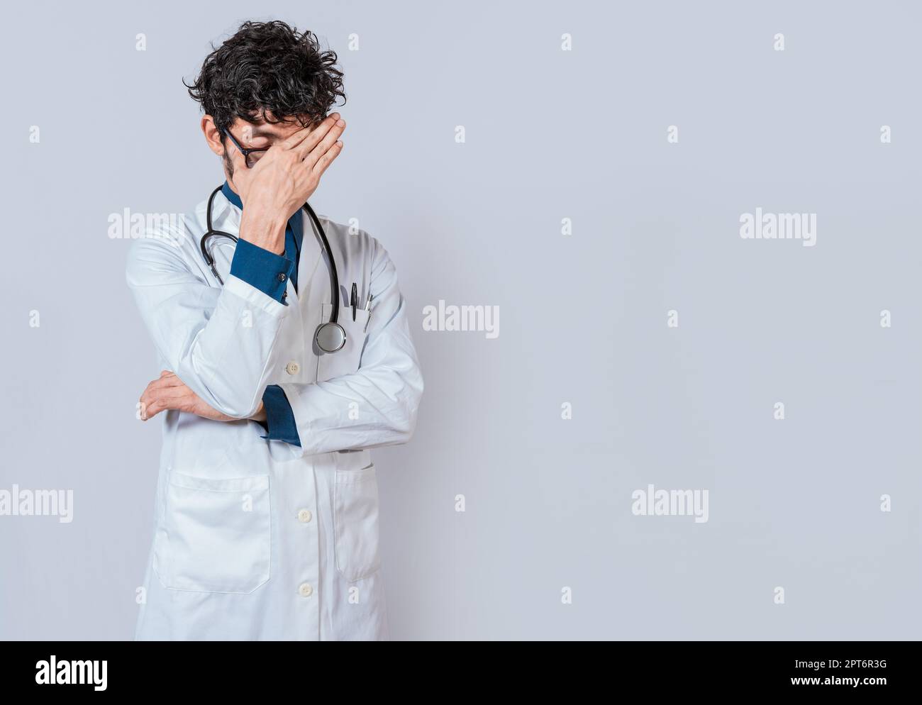 American male doctor hi-res stock photography and images - Alamy