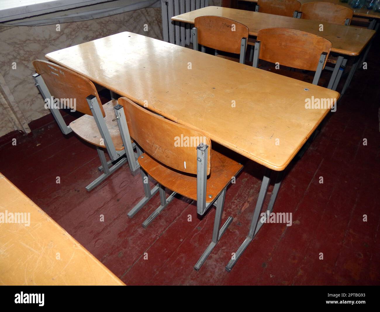 Interior of the school desks in the classroom Stock Photo Alamy