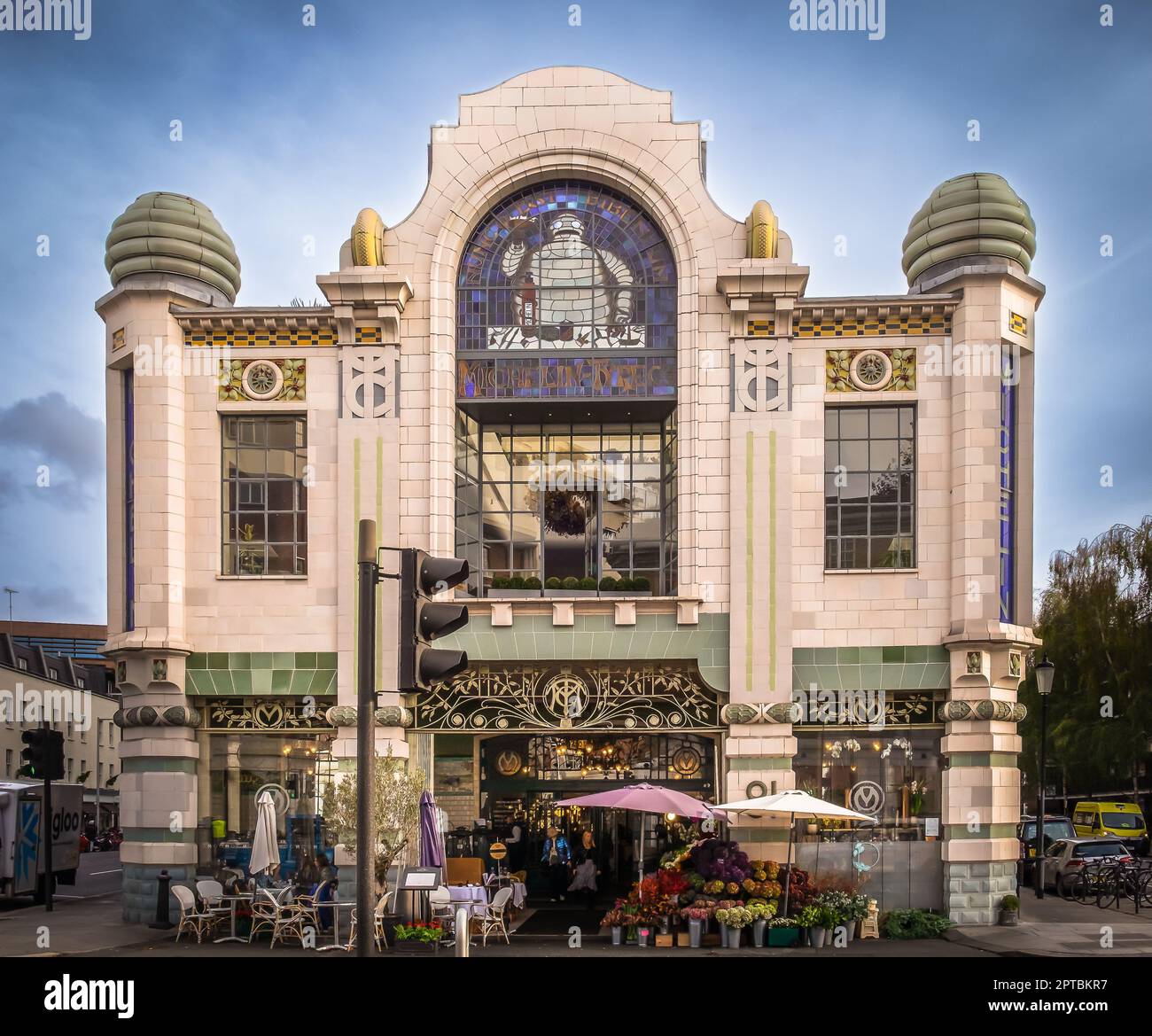 England, United Kingdom, Nov 2022, view of the Michelin House in the Royal Borough of Kensington and Chelsea Stock Photo