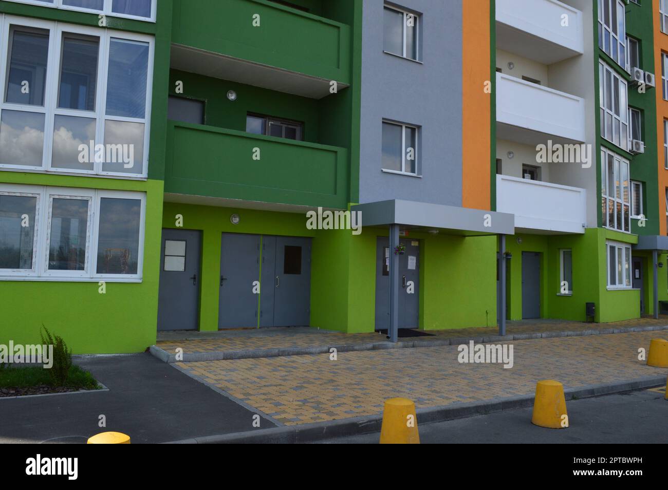 Picture of Exterior of high-rise residential building facades Stock Photo - Alamy