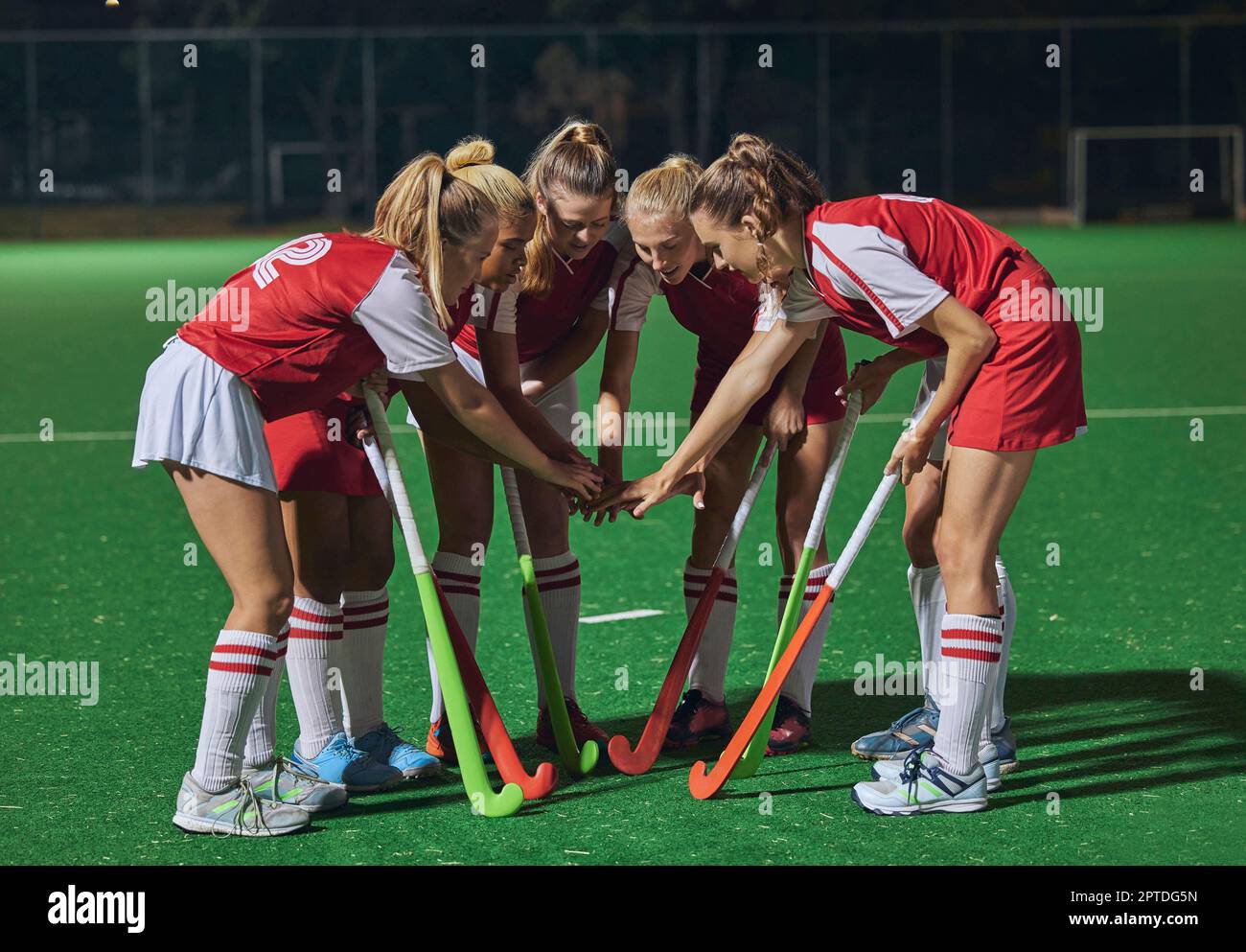 Teen hockey team hi-res stock photography and images - Alamy