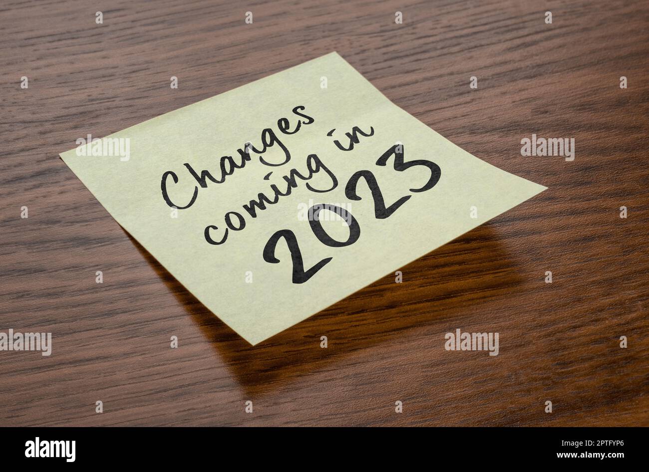 Sticky note with the text Changes coming in 2023 Stock Photo