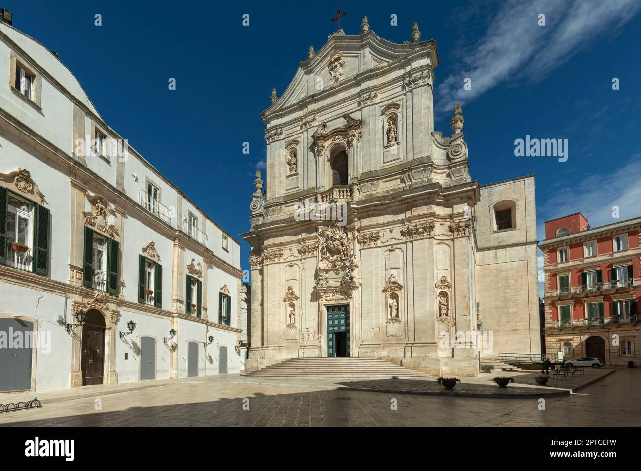 Basilica San Martino In Martina Franca Apulia Italy Stock Photo Alamy basilica-san-martino-in-martina-franca-apulia-italy-stock-photo-alamy