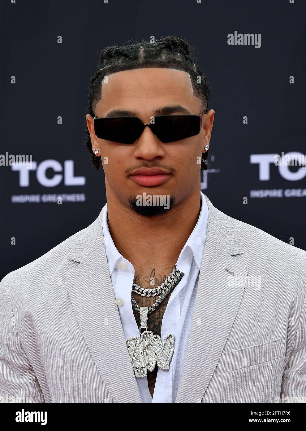 Jaxon Smith-Njigba walks the red carpet of the 2023 NFL Draft at the ...