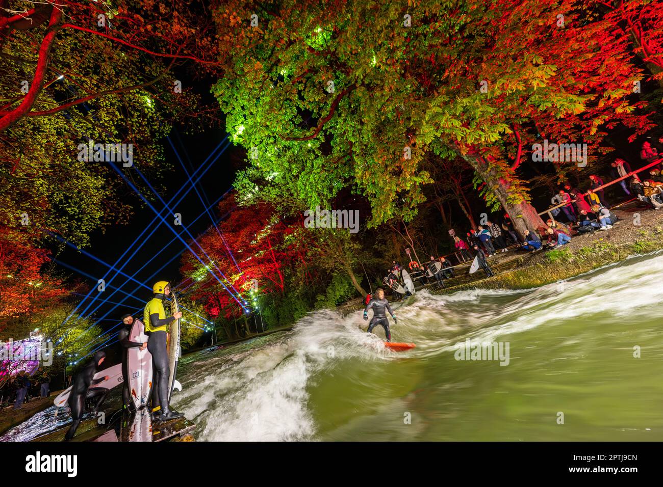 Artificial Wave Surfing Munich
