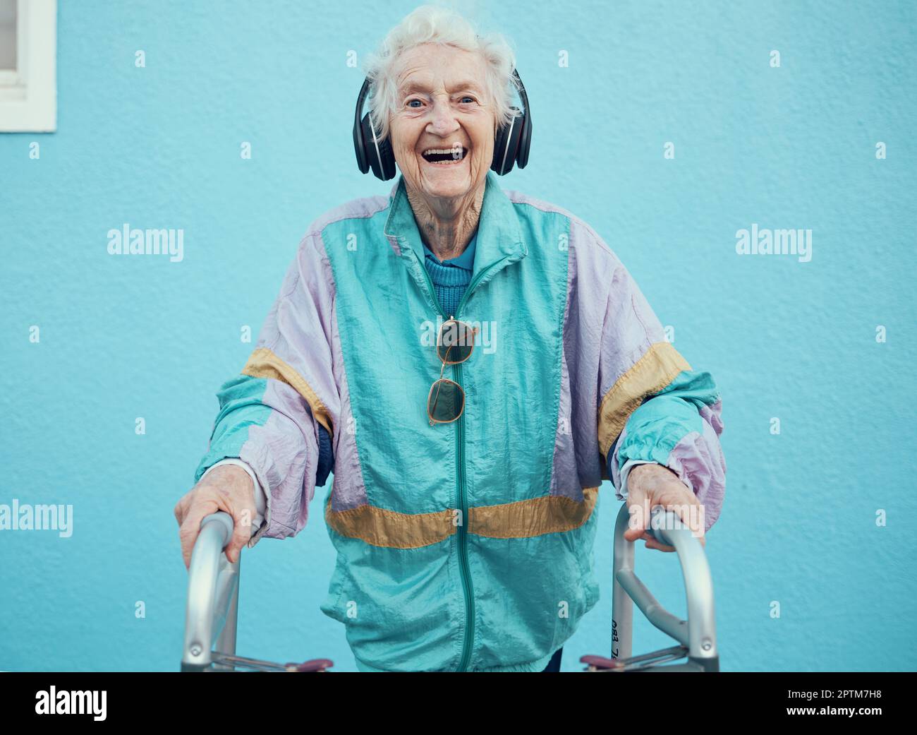 Portrait, hip hop and old woman streaming music, radio or audio with  freedom in a cool jacket and headphones. Smile, fashion and happy senior  person l Stock Photo - Alamy