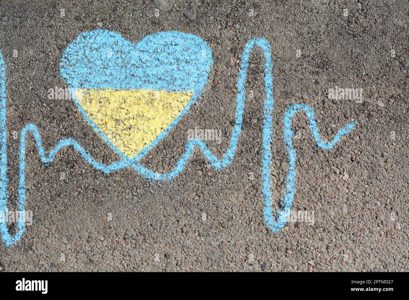 Geometric Heart Created With Sidewalk Chalk And Painters Tape Stock Photo -  Download Image Now - iStock