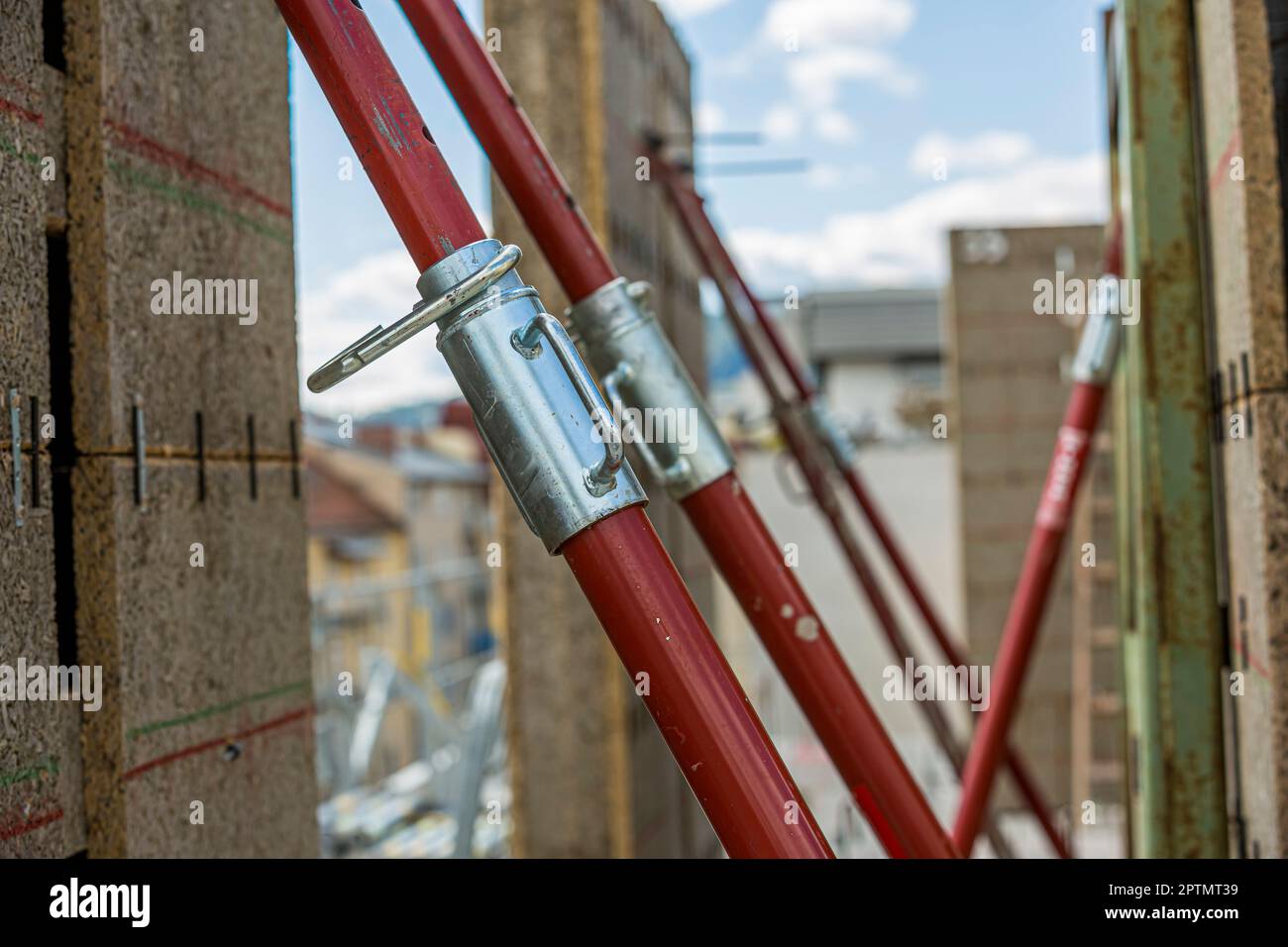 Scaffolding pipe clamp and parts, an important part of building
