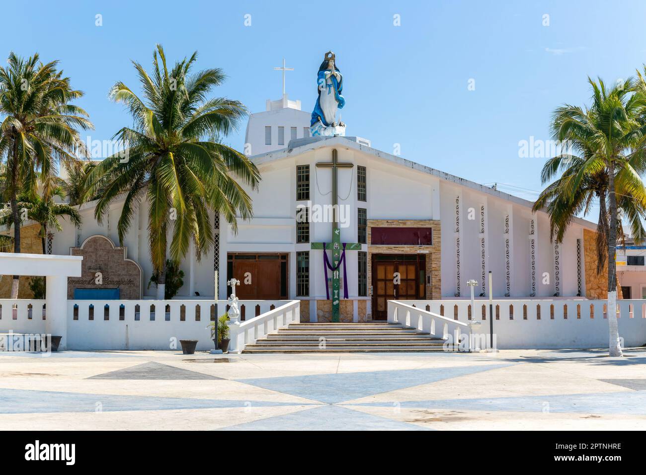 catholic church cancun mexico