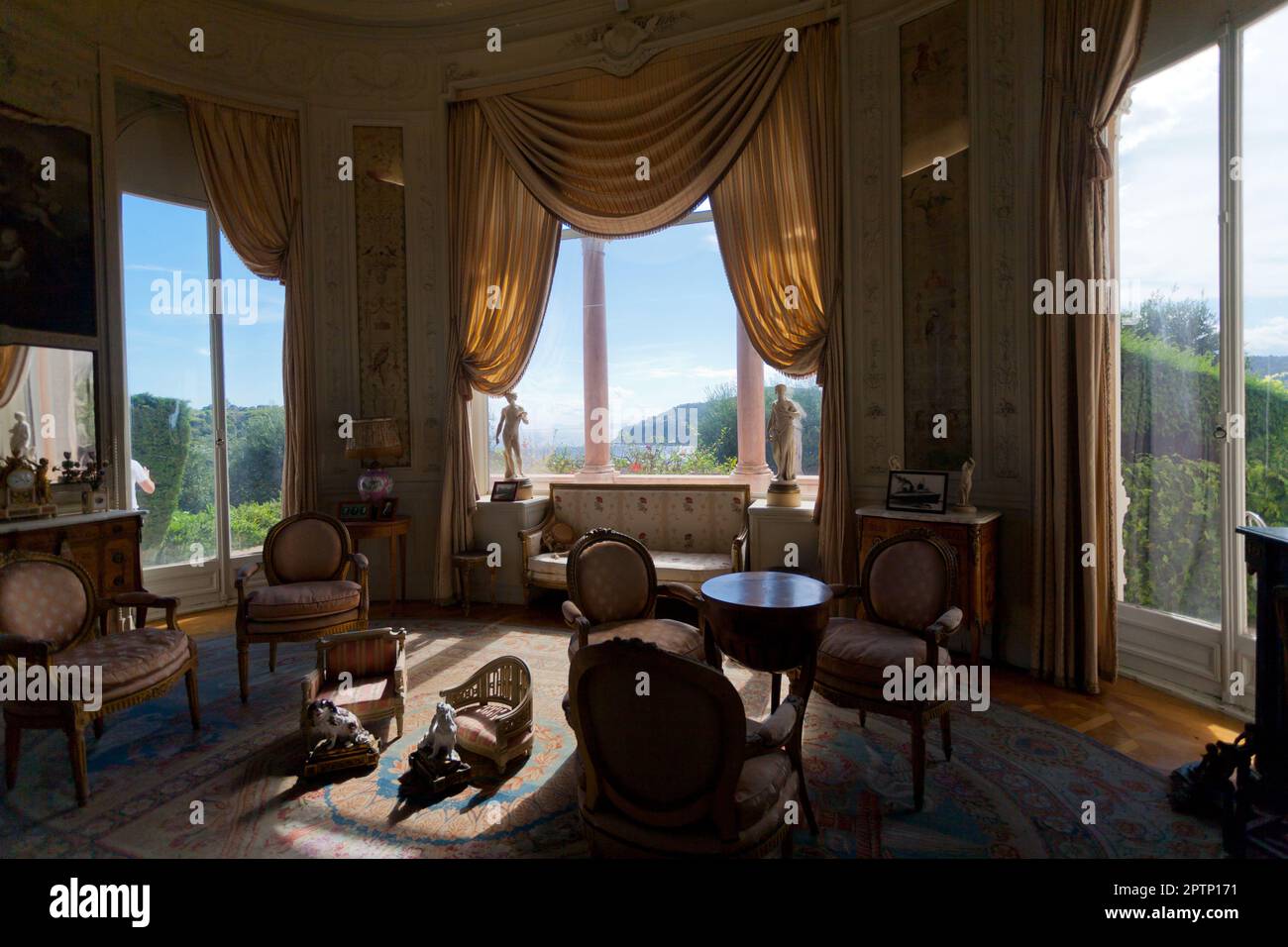 Interior of Villa Jardins Ephrussi de Rothschild, French Riviera ...