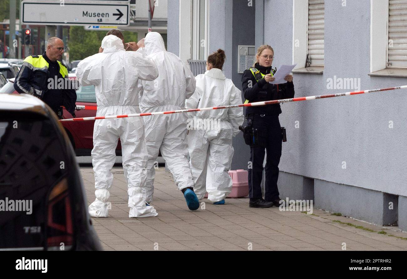 Duisburg, Germany. 28th Apr, 2023. Officers of the forensic department