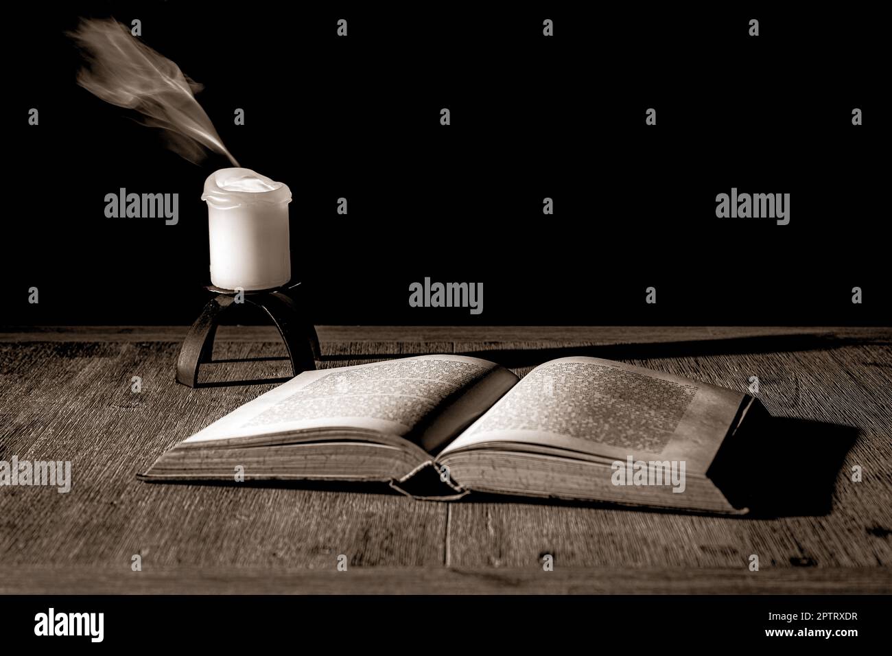 Literature book still life candle hi-res stock photography and images -  Alamy