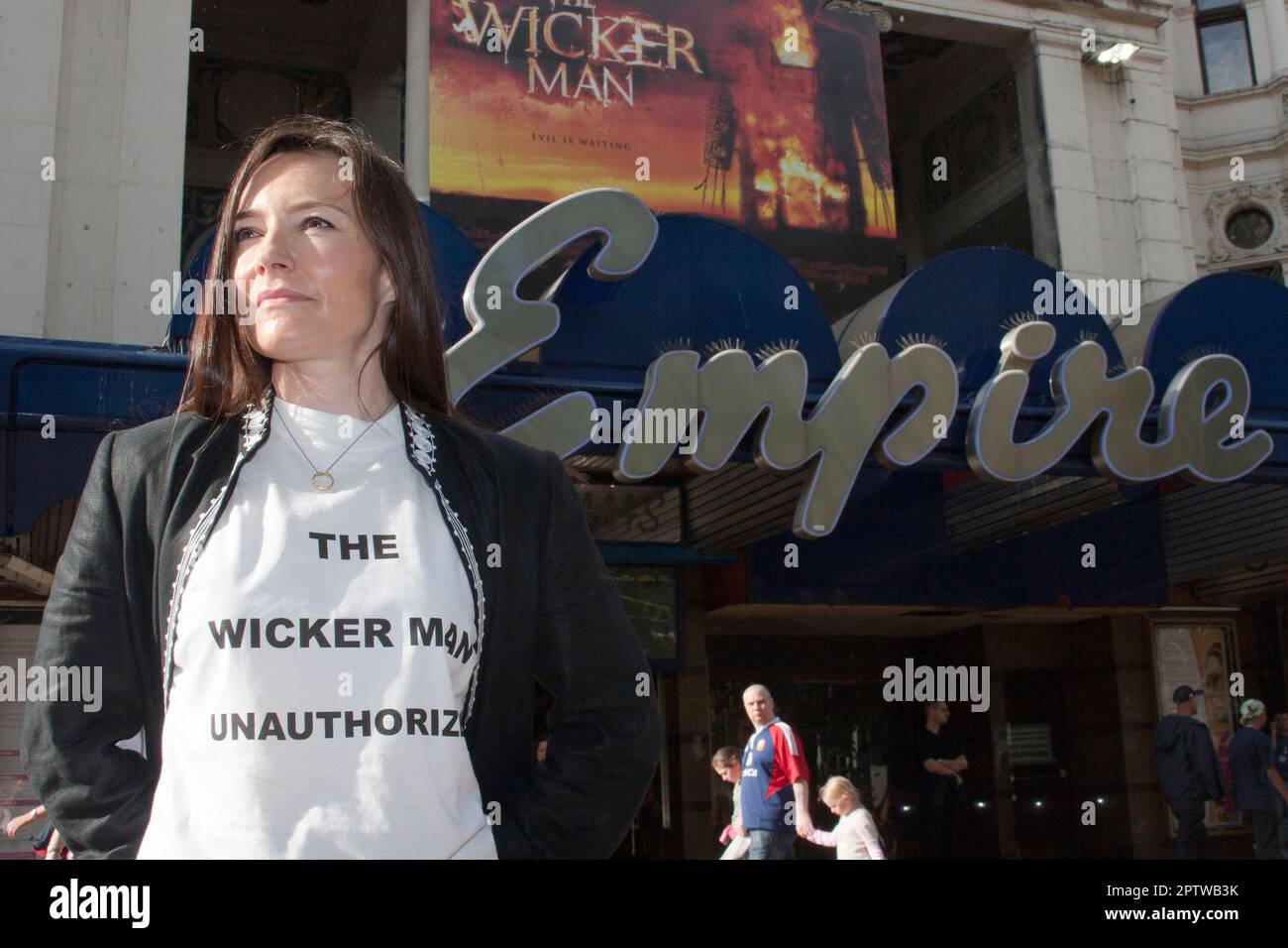 Claudia Shaffer, daughter of Wickerman Screenwriter Anthony Shaffer, shows her disaproval of the unauthorised remake of her father's cult movie, starring Nicolas Cage in London. Stock Photo