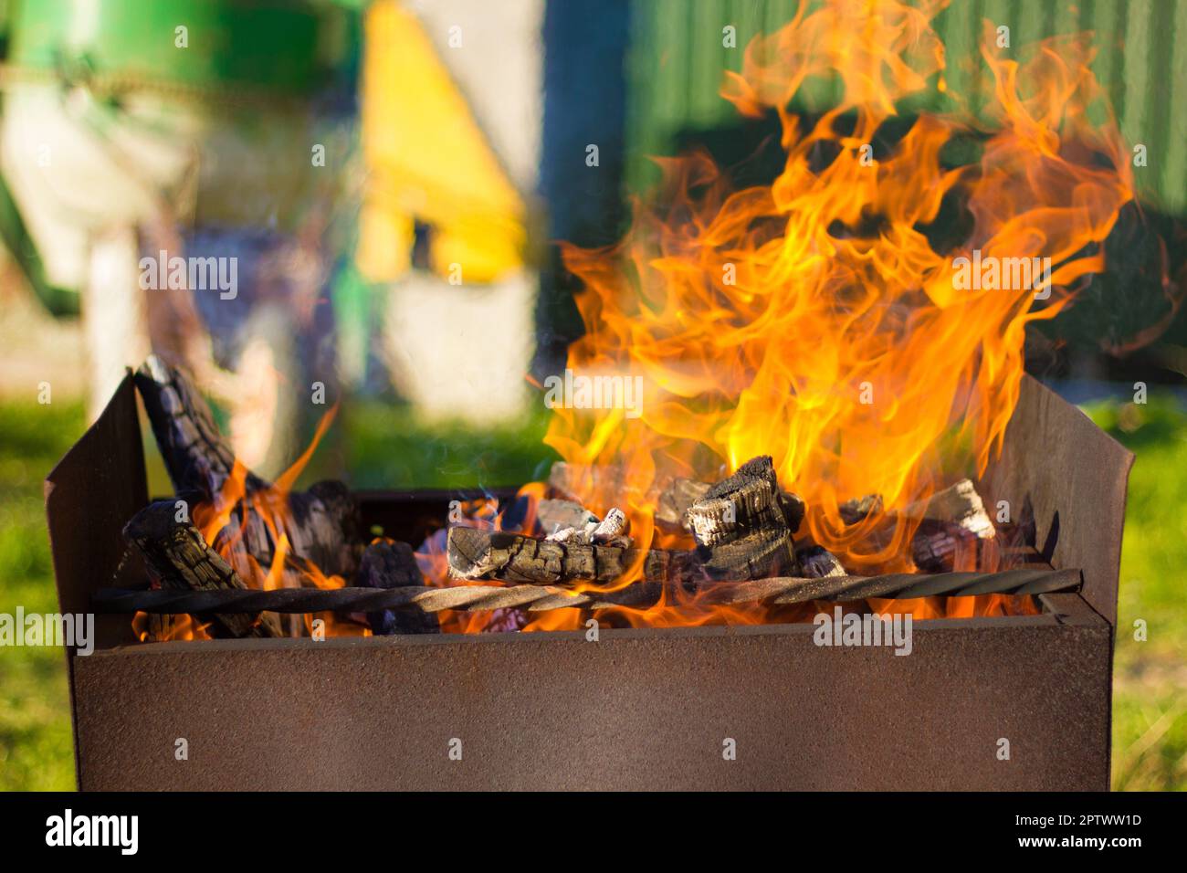 bbq grill flame, barbecue hot burning grill, outdoors Stock Photo Alamy