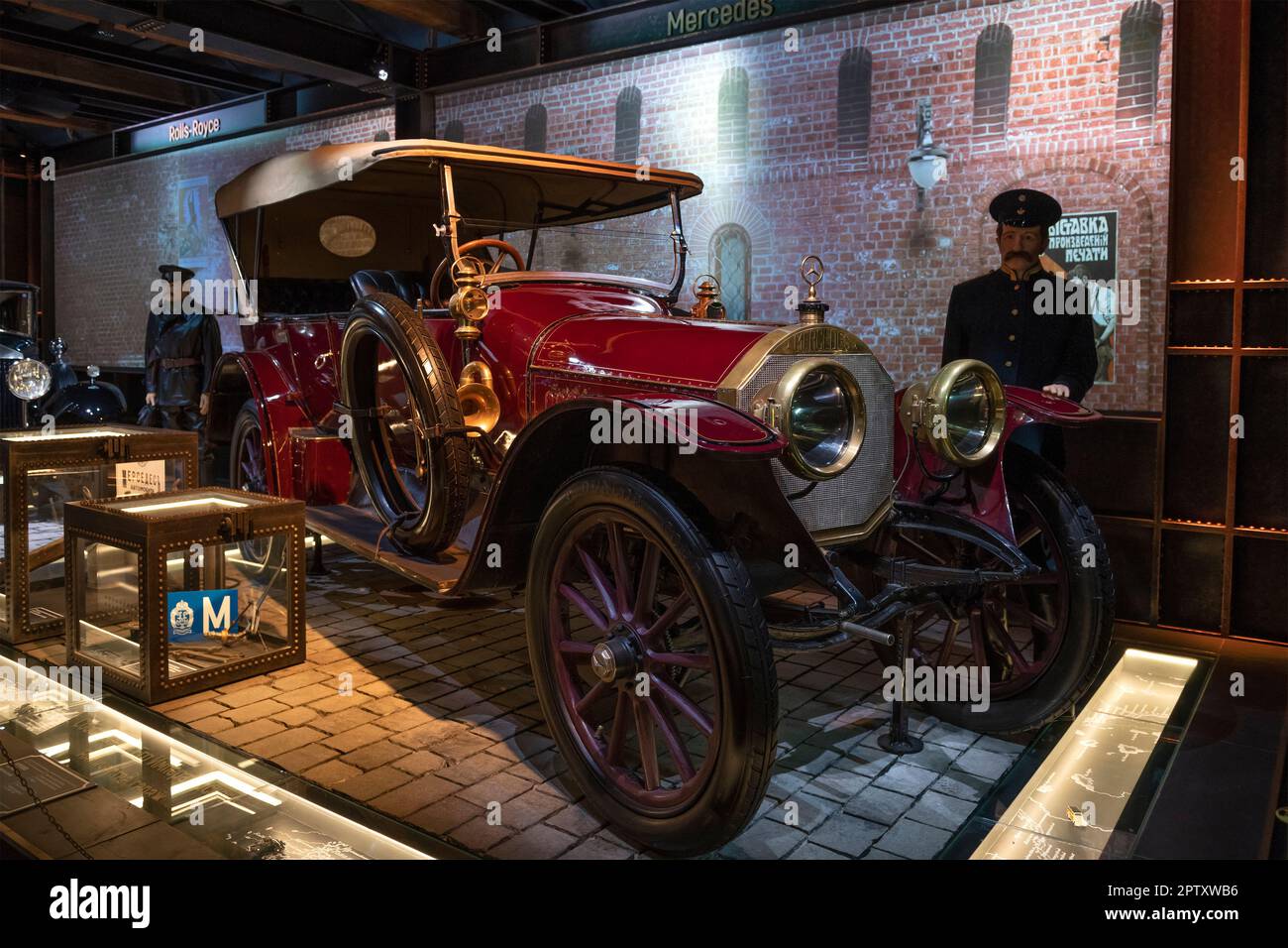 MOSCOW, RUSSIA - AUGUST 17, 2022: Vintage car Mercedes 45PS Simplex from the garage of the Russian Emperor Nicholas II. Exhibit of the Museum 'Special Stock Photo