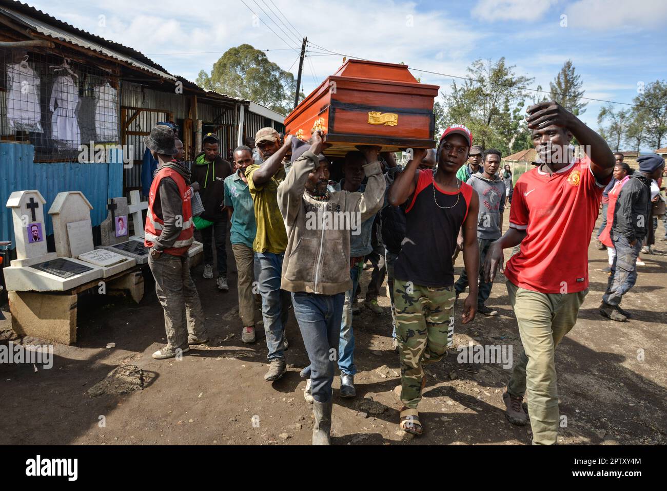 Nakuru, Kenya. 28th Apr, 2023. A group of waste pickers march with an