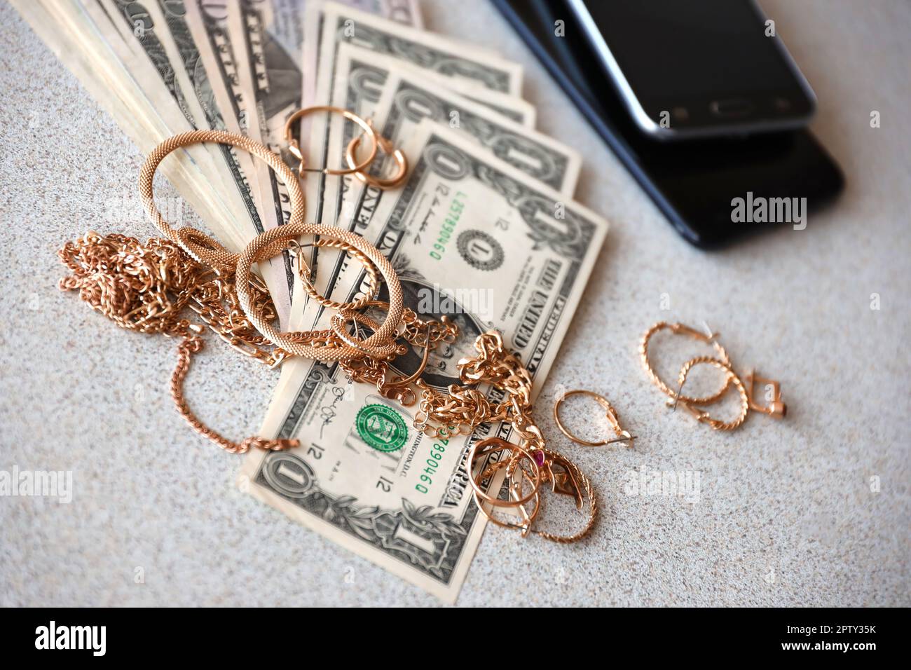 1 dollar shop hi-res stock photography and images - Alamy