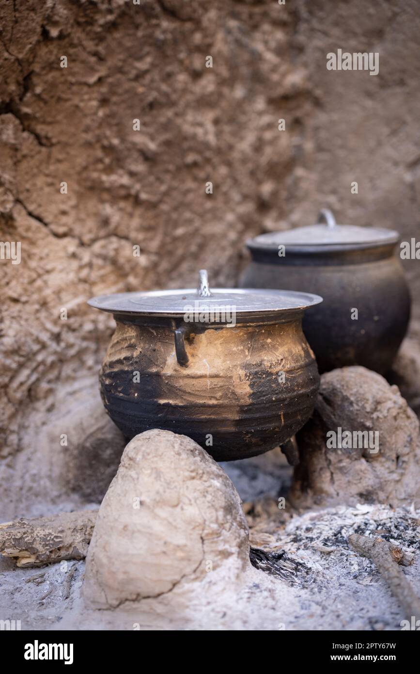 Cooking pots over a cold stove in Segou Region, Mali, West Africa. 2022 Mali drought and hunger crisis. Stock Photo