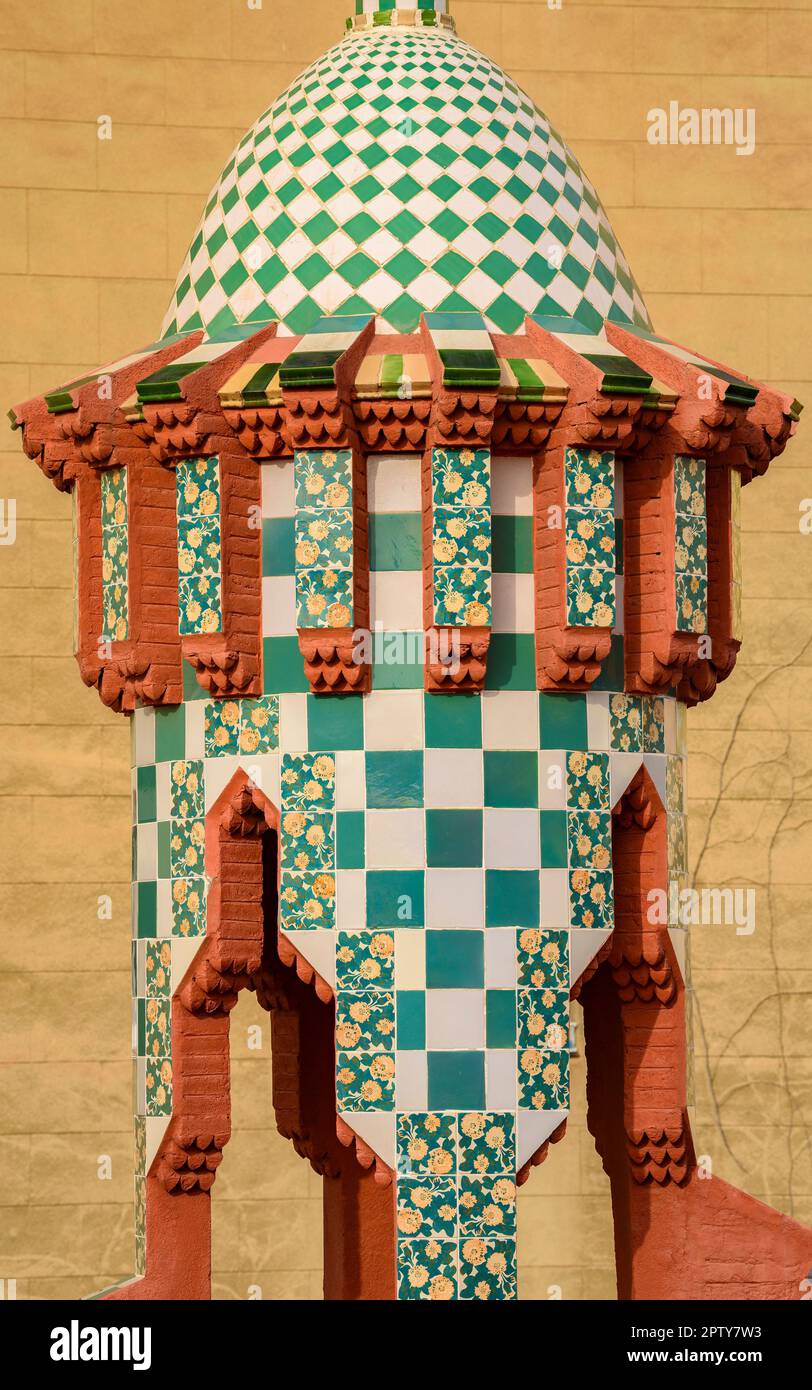 Chimney and cupola on the roof of the Casa Vicens, designed by Antoni Gaudí (Barcelona, Catalonia, Spain) ESP: Chimenea y templete de la Casa Vicens Stock Photo