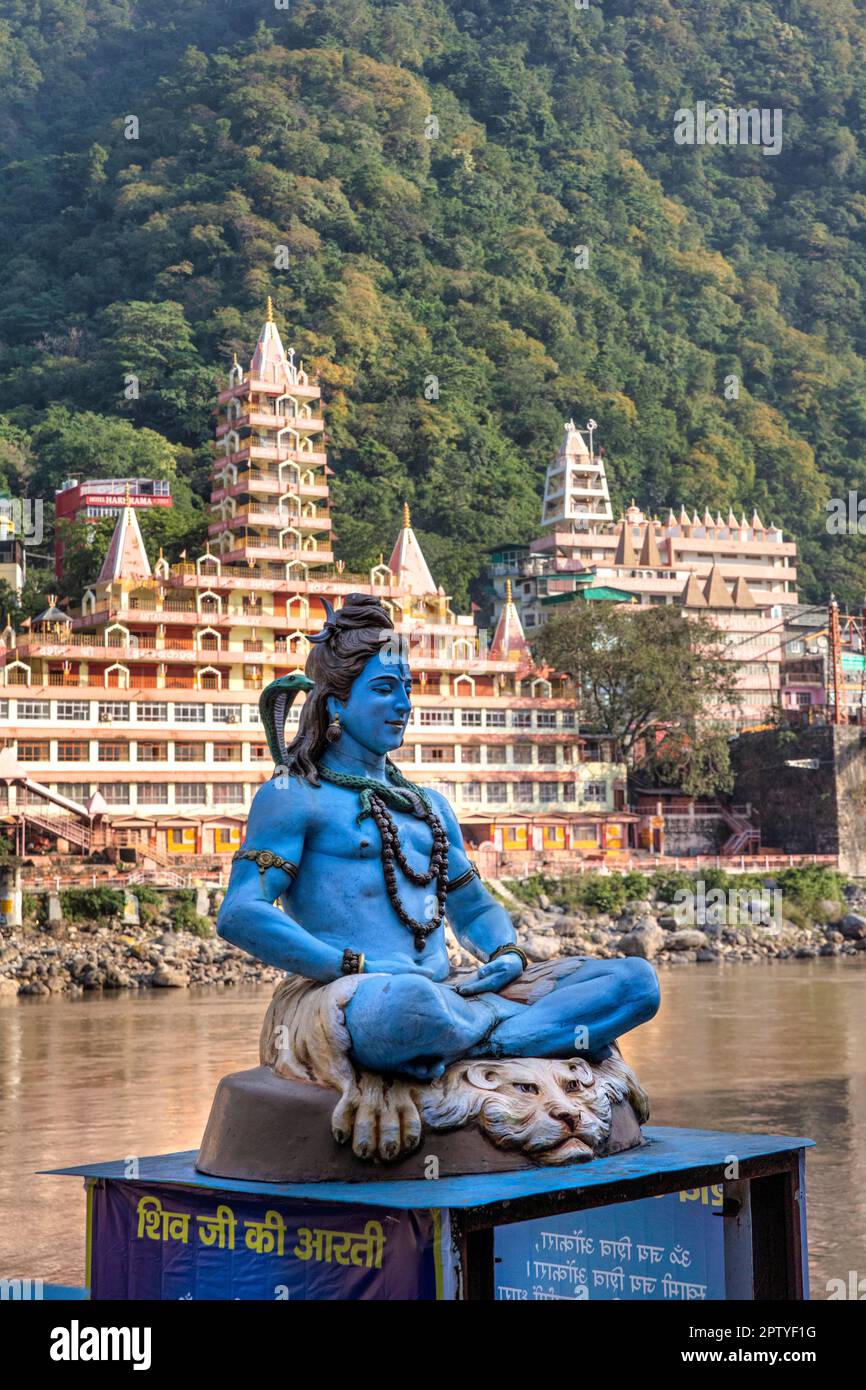 India, Uttarakhand, Rishikesh, Ganga, Ganges river, Nilkantha Mahadev temple. Stock Photo