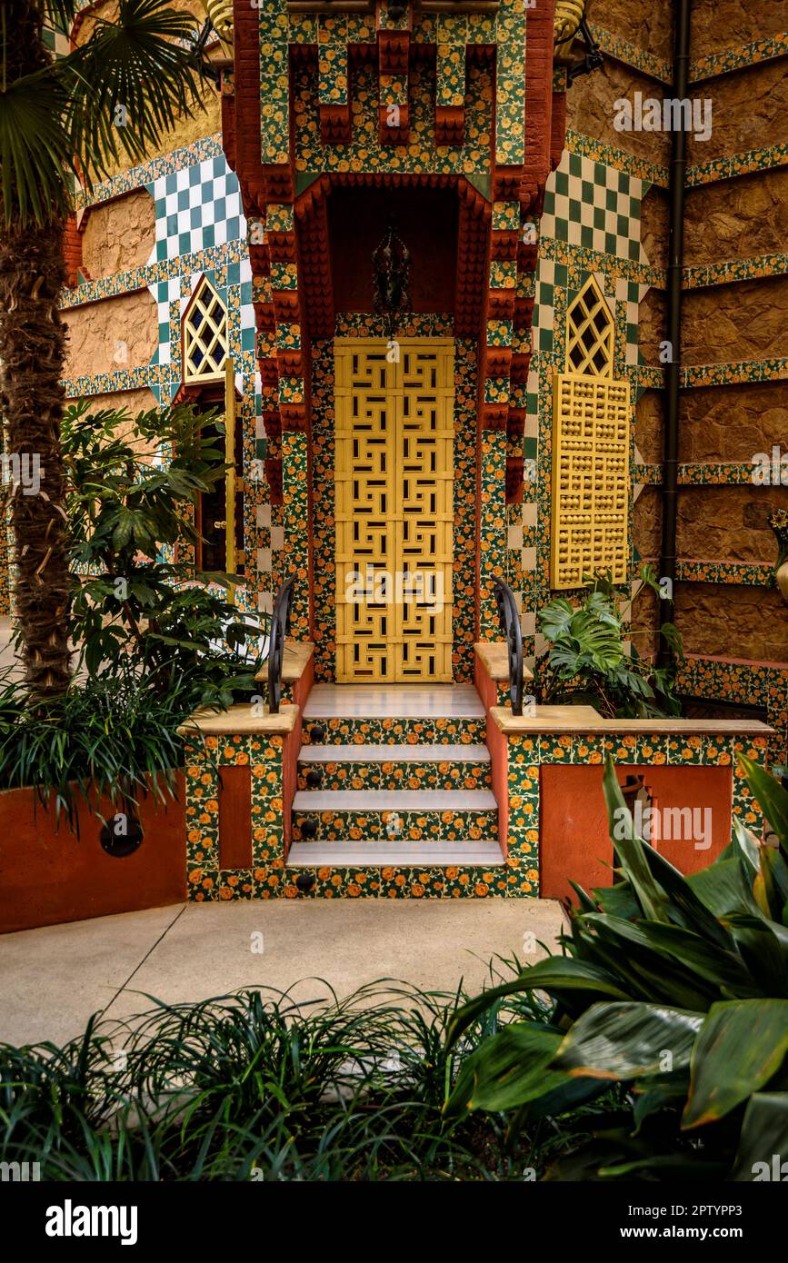 Oriental-inspired garden of the Casa Vicens, designed by Antoni Gaudí (Barcelona, Catalonia, Spain) ESP: Jardín de la Casa Vicens, Barcelona, Cataluña Stock Photo