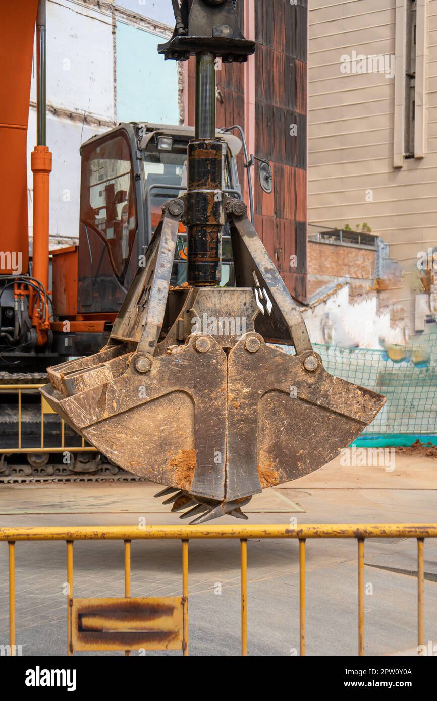 Hydraulic bucket excavator bucket excavator moving earth at excavation