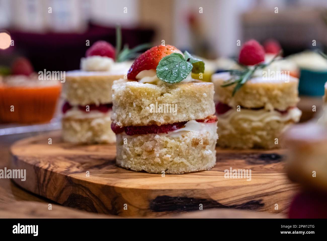 Recipe This | Victoria Sponge Cake In Air Fryer