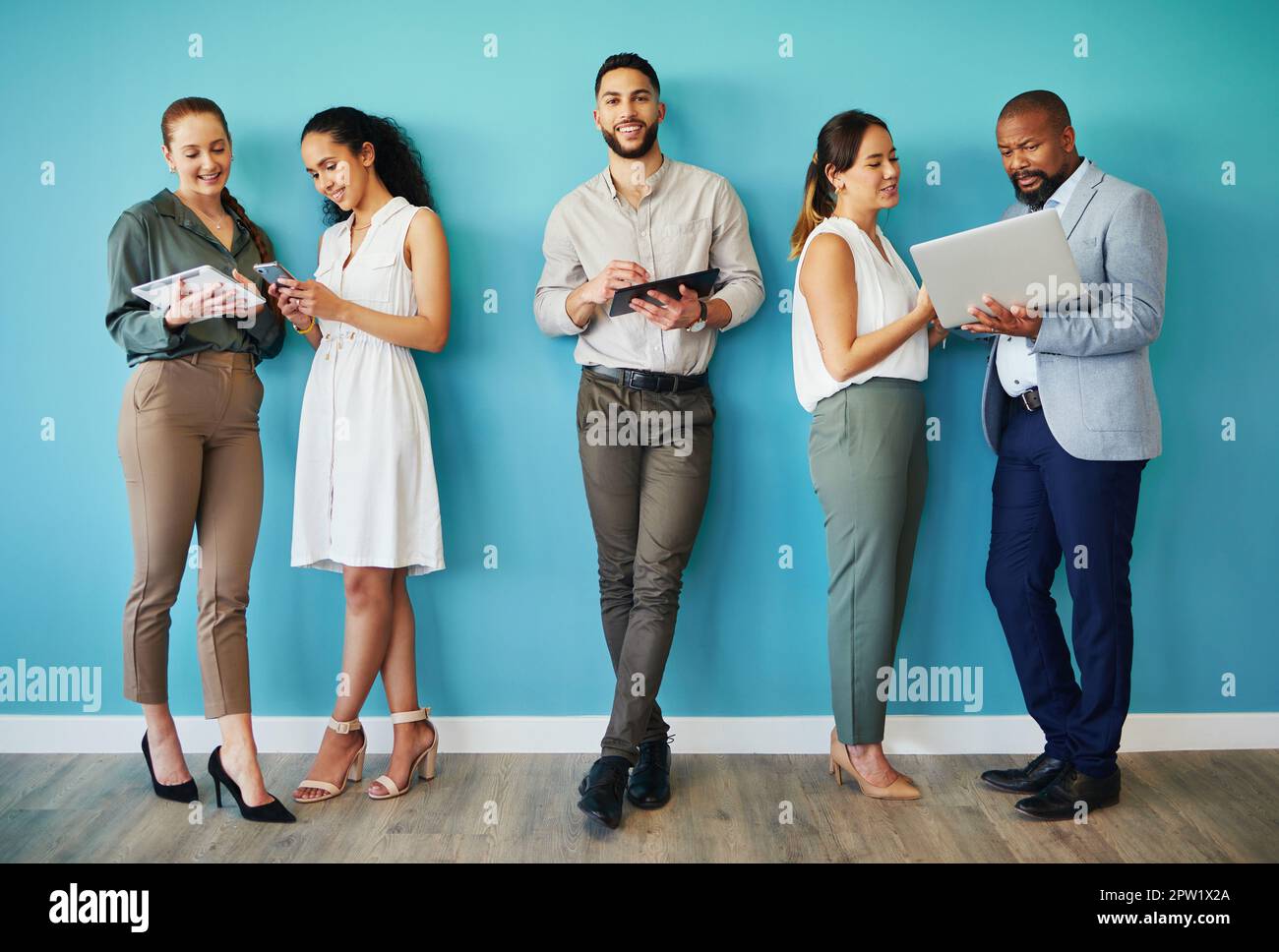Woman standing feet office hi-res stock photography and images - Alamy