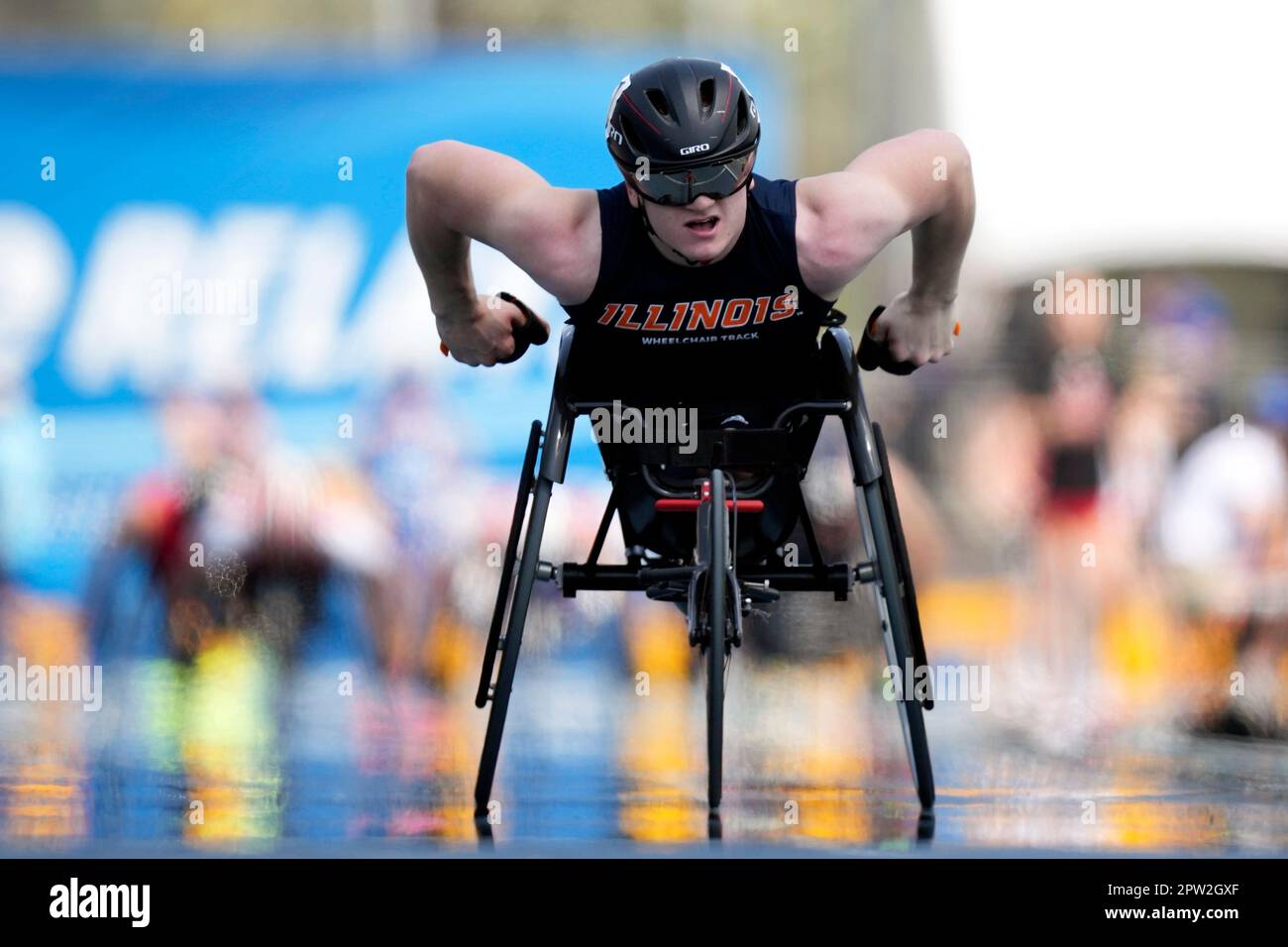 Illinois' Evan Correll competes in the mens 800meter wheelchair