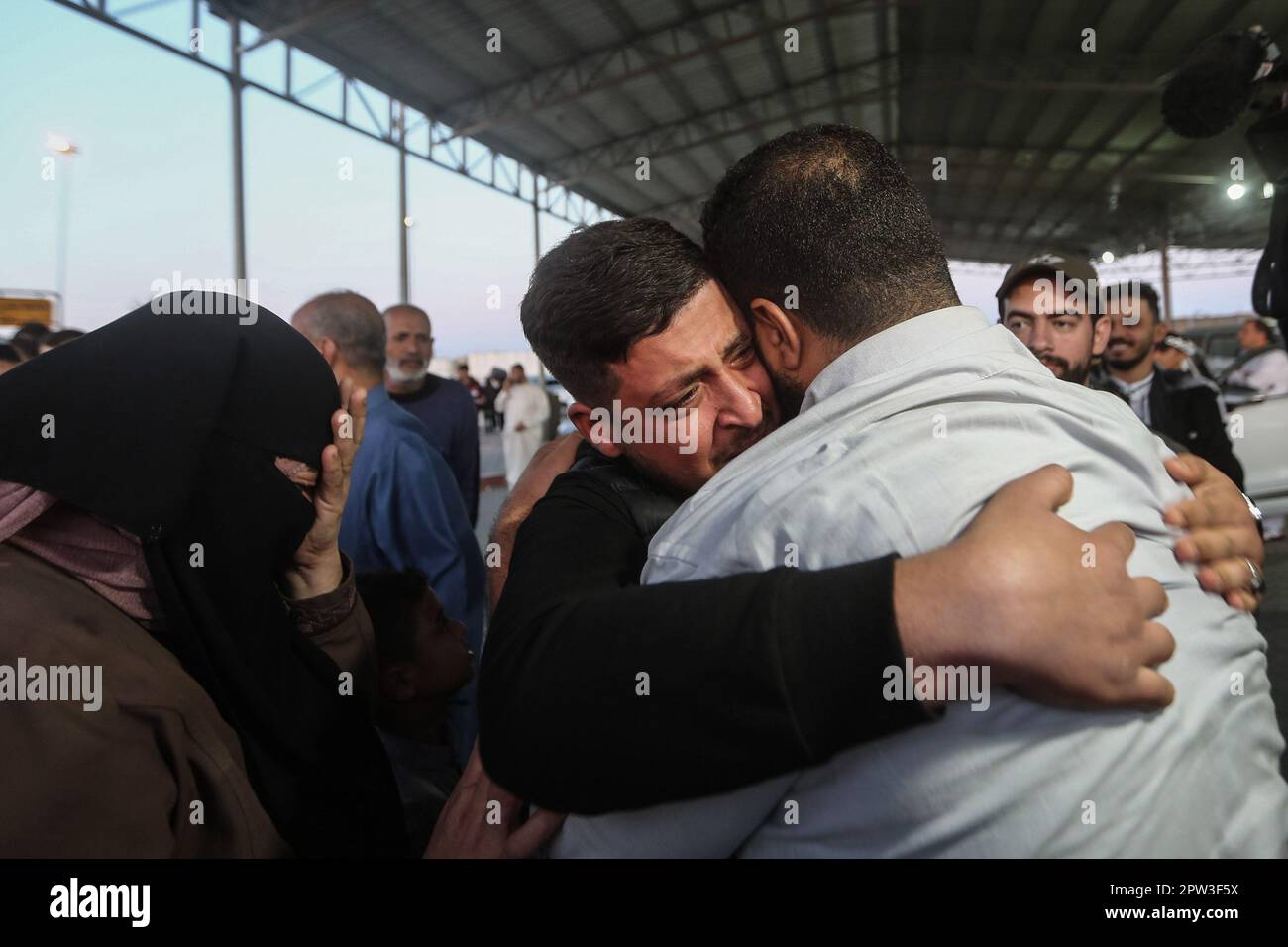 Rafah, Palestinian Territories. 28th Apr, 2023. Palestinians residing ...