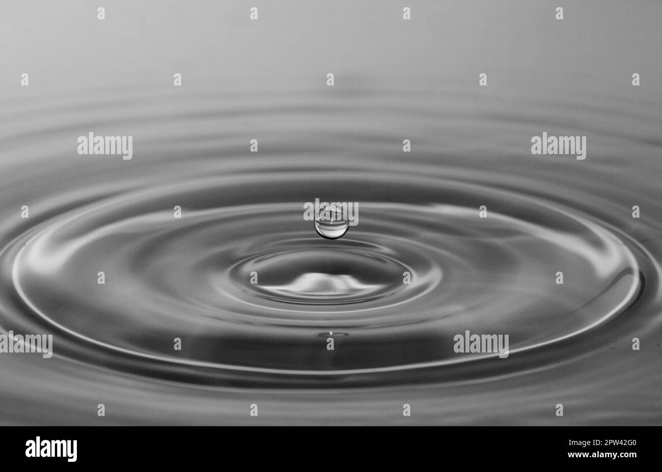 High speed water drop photography Splash art Stock Photo Alamy