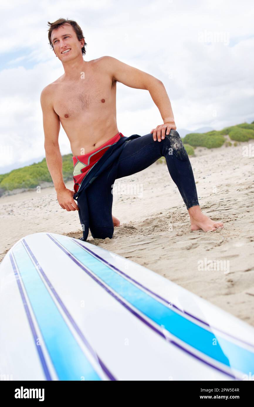 Sitting next to surf board hi-res stock photography and images - Alamy